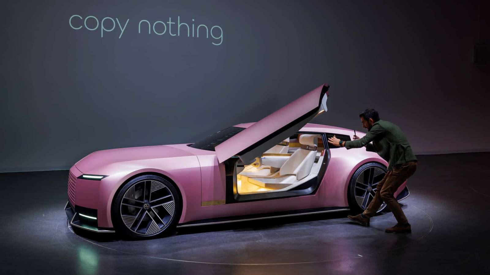 Jaguar Type 00: Πρεμιέρα για το νέο ηλεκτρικό πρωτότυπο των Βρετανών